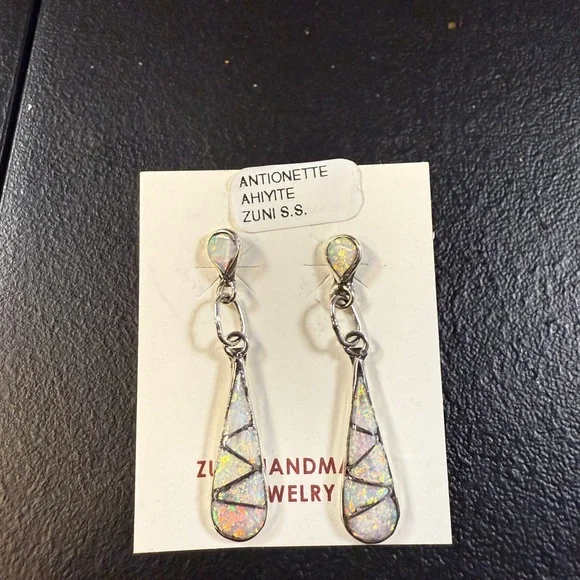 New Sterling Zuni S.S. Opal Earrings - Picture 1 of 2